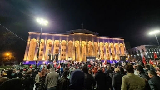 "სირცხვილია" გადაწყვეტილებას ცვლის და "აგენტების რეესტრში" რეგისტრაციაზე უარს ამბობს 